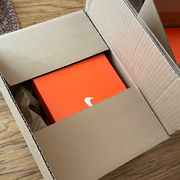 Nike Spikes - Picture 6 of 9